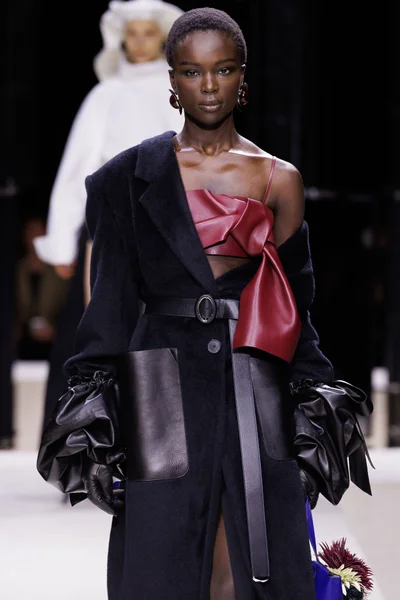 Look 9